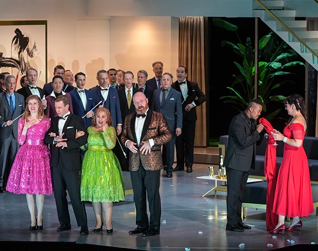 Photo de La Cenerentola avec Marina Viotti (rôle d'Angelina), Levy Sekgapane (le prince Ramiro), Edward Nelson |(Dandini), Peter Kálmán (Don Magnifico), Alice Rossi (Clorinda), Justyna Ołów (Tisbe)