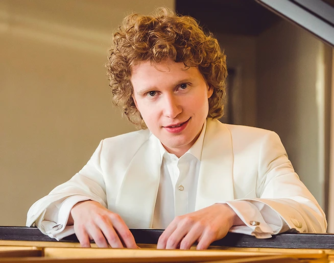 Photo de Nikolay Khozyainov © Marie Staggat